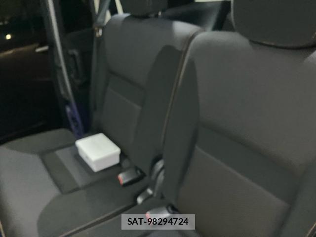 Nissan SERENA 2010-08 8666877-4