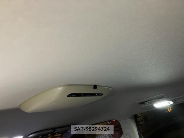 Nissan SERENA 2010-08 8666877-7