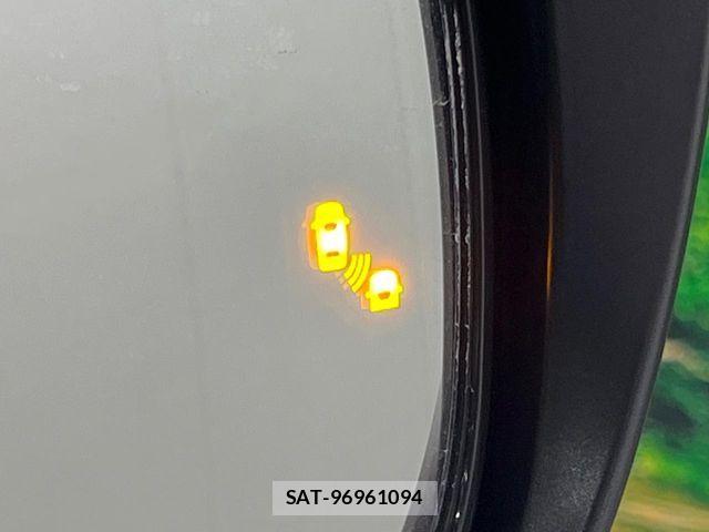 Nissan SERENA 2021-12 8661423-6