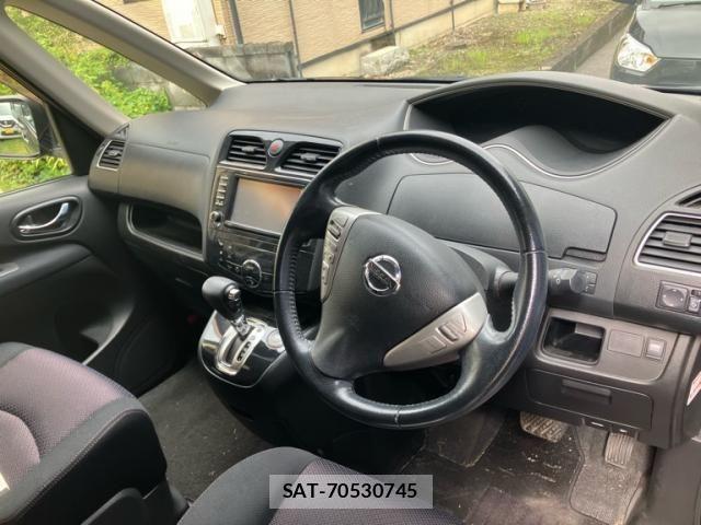 Nissan SERENA 2011-11 8661463-18