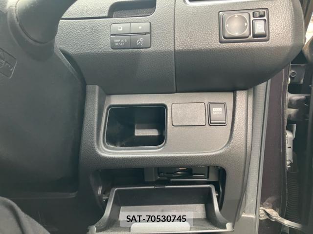 Nissan SERENA 2011-11 8661463-20