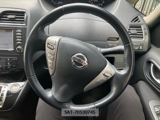 Nissan SERENA 2011-11 8661463-21