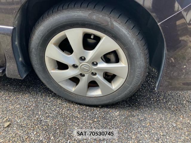Nissan SERENA 2011-11 8661463-2