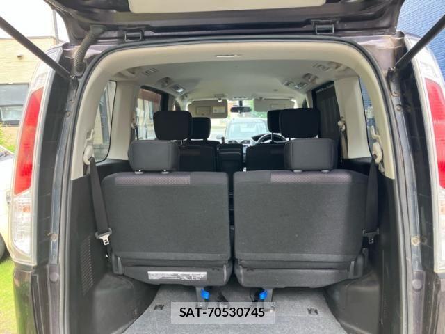 Nissan SERENA 2011-11 8661463-8