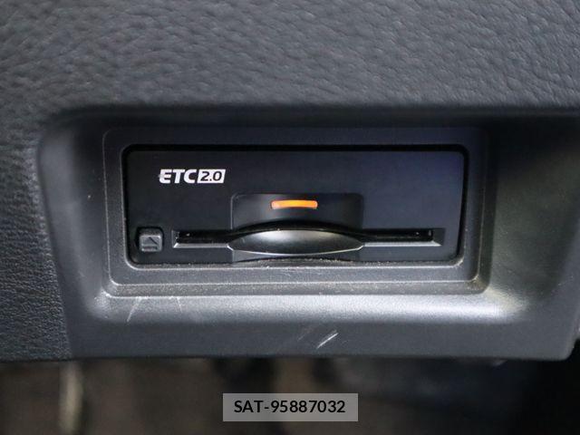 Nissan SERENA 2023-08 8661422-18