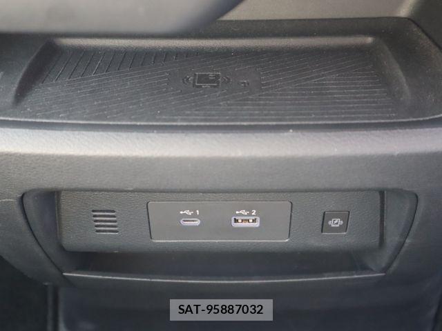 Nissan SERENA 2023-08 8661422-22
