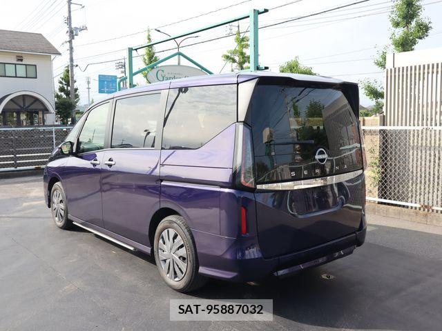 Nissan SERENA 2023-08 8661422-24