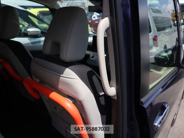 Nissan SERENA 2023-08 8661422-28