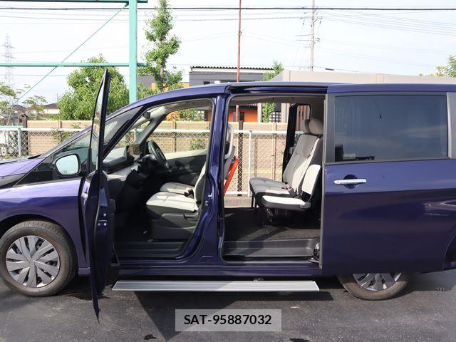 Nissan SERENA 2023-08 8661422-5