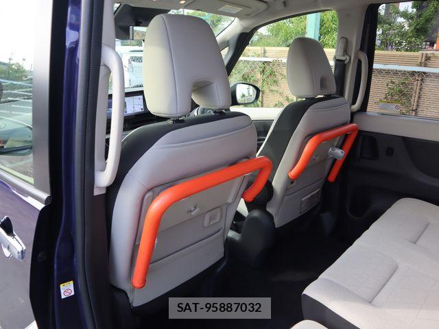 Nissan SERENA 2023-08 8661422-7