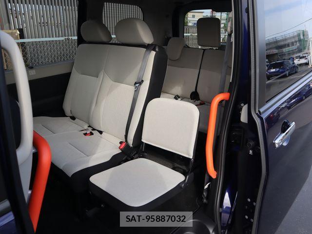 Nissan SERENA 2023-08 8661422-8