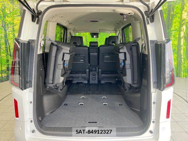 Nissan SERENA 2023-08 8666869-9