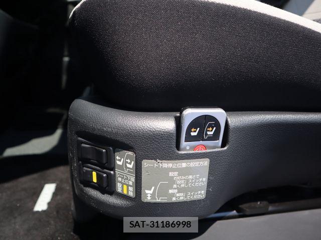 Nissan SERENA 2023-02 8661434-1