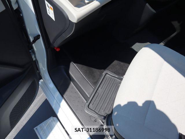 Nissan SERENA 2023-02 8661434-2