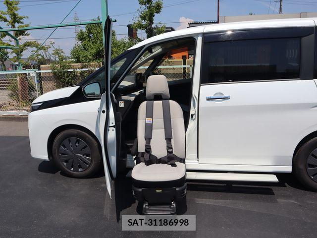 Nissan SERENA 2023-02 8661434-4