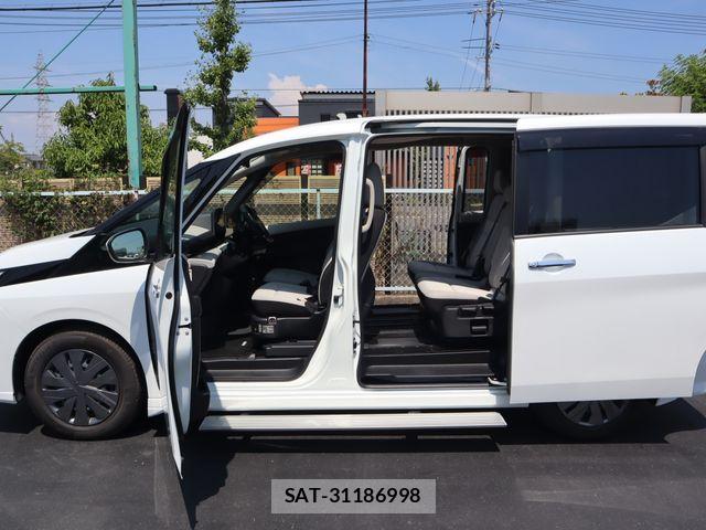Nissan SERENA 2023-02 8661434-5
