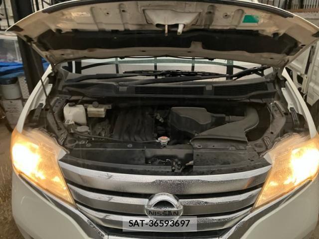 Nissan SERENA 2012-04 8666879-12