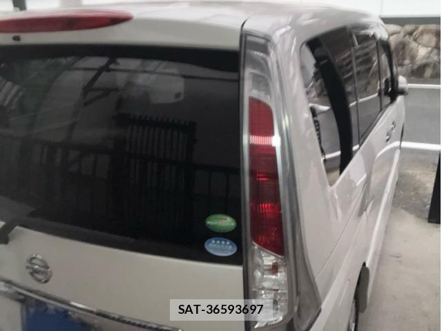 Nissan SERENA 2012-04 8666879-1