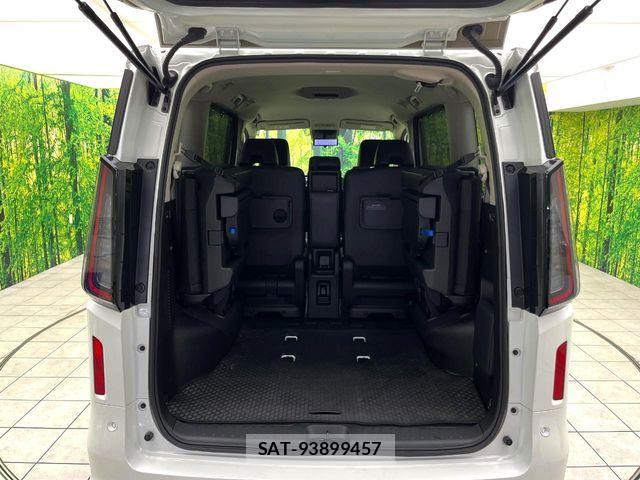 Nissan SERENA 2023-04 8686502-10