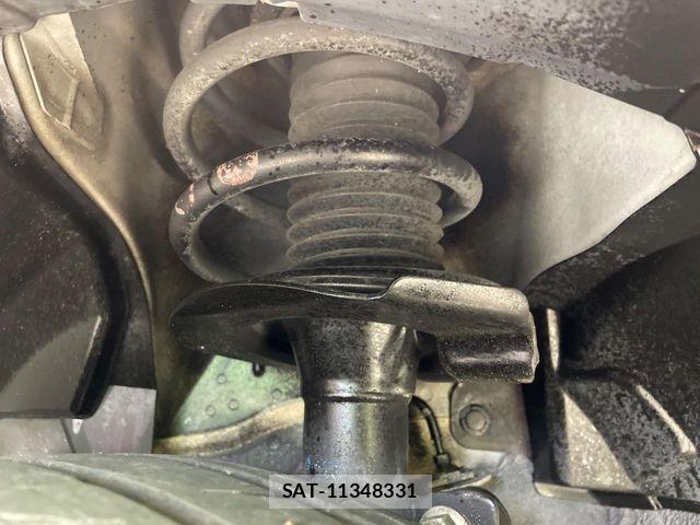Nissan SERENA 2019-01 8686514-19