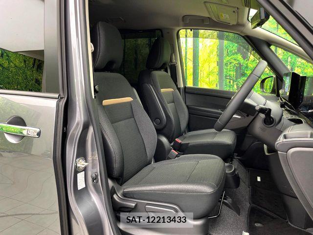 Nissan SERENA 2026-04 8686495-7