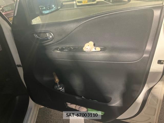 Nissan SERENA 2011-02 8686523-12