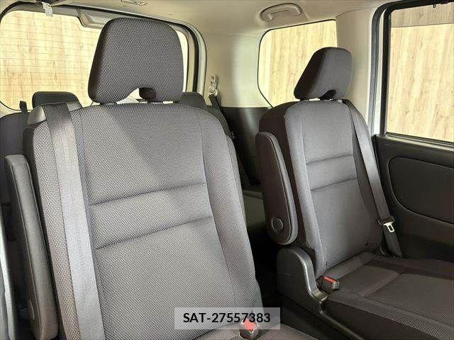 Nissan SERENA 2018-03 8686519-9