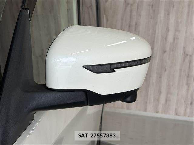 Nissan SERENA 2018-03 8686519-24