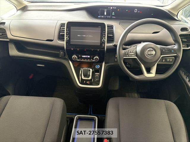 Nissan SERENA 2018-03 8686519-2