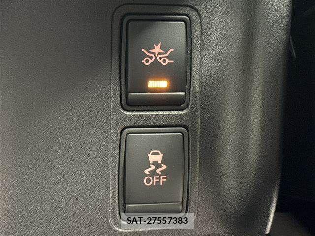Nissan SERENA 2018-03 8686519-7