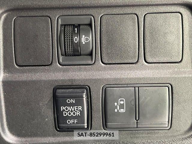 Nissan SERENA 2022-07 8745724-5