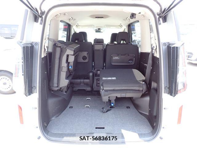 Nissan SERENA 2023-07 8745716-26