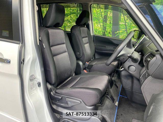 Nissan SERENA 2018-10 8745718-7