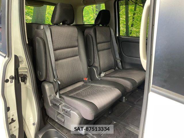 Nissan SERENA 2018-10 8745718-8