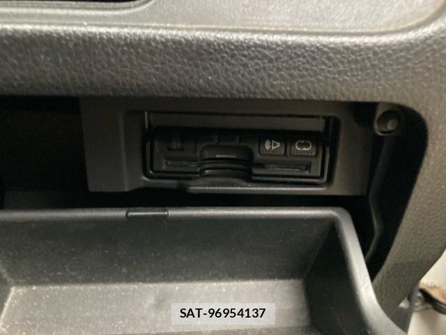Nissan SERENA 2011-09 8744183-17