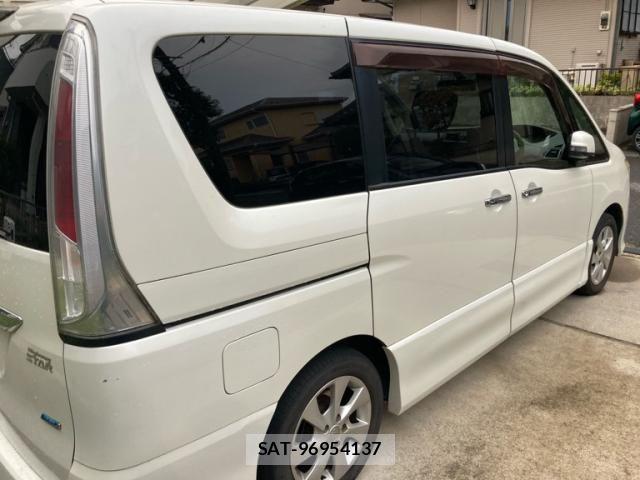 Nissan SERENA 2011-09 8744183-2
