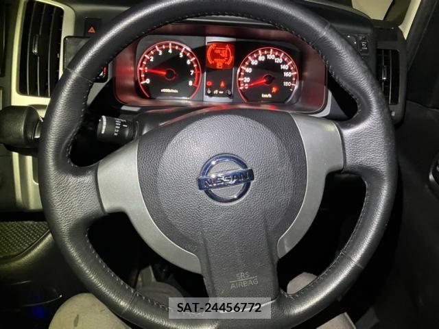 Nissan SERENA 2009-06 8745737-13