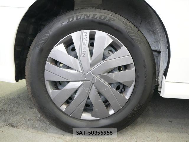 Nissan SERENA 2024-04 8745711-29