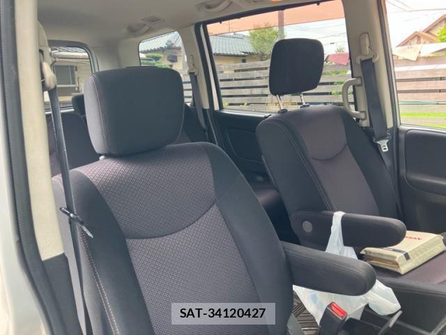 Nissan SERENA 2011-03 8745752-13