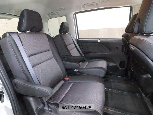 Nissan SERENA 2022-10 8745704-4