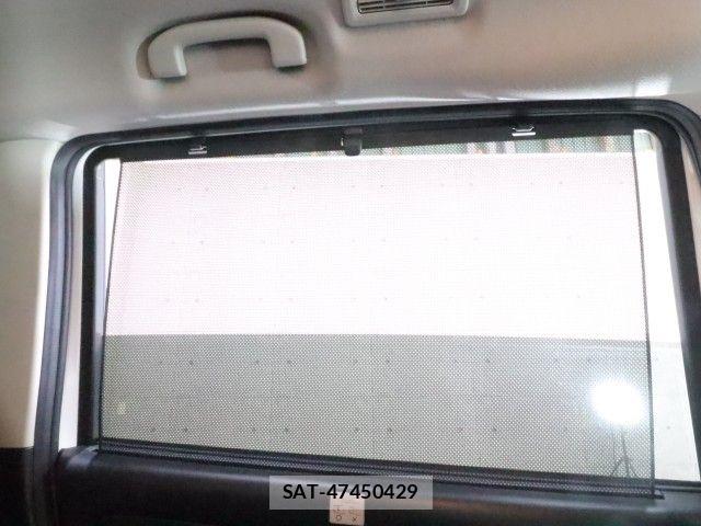 Nissan SERENA 2022-10 8745704-5