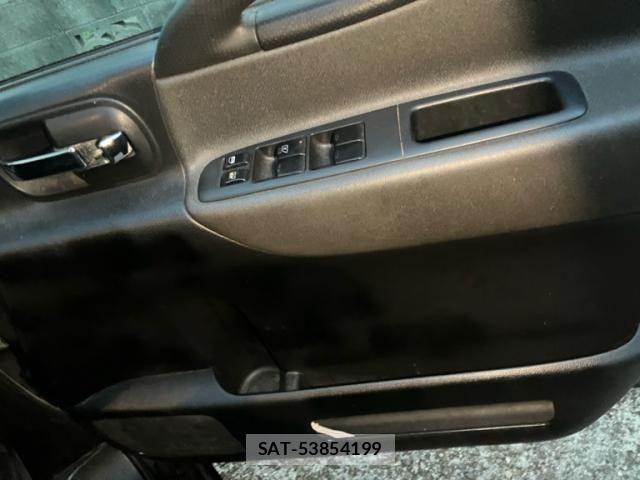Nissan SERENA 2005-10 8745747-14