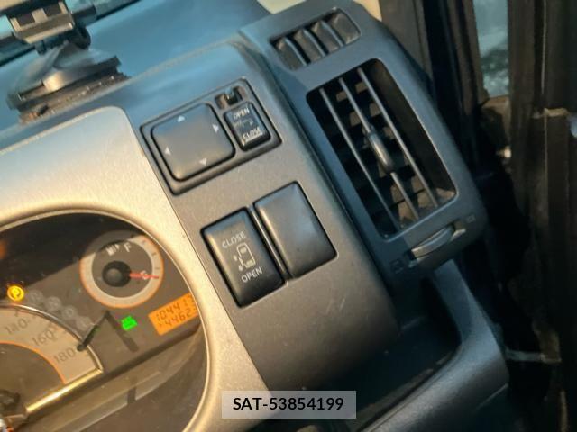 Nissan SERENA 2005-10 8745747-19