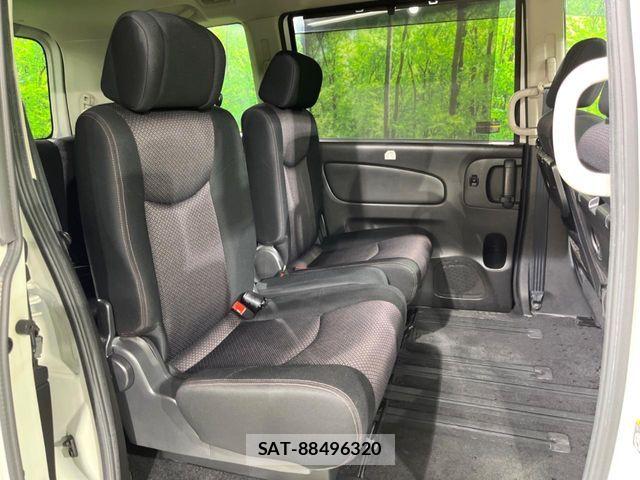 Nissan SERENA 2012-06 8745728-8