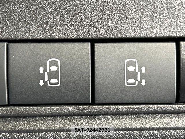 Nissan SERENA 2024-05 8745693-5