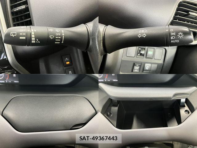 Nissan SERENA 2017-02 8745725-11