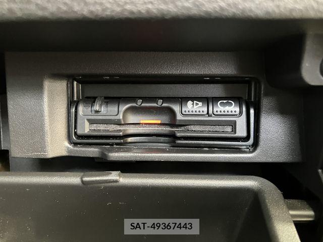 Nissan SERENA 2017-02 8745725-8