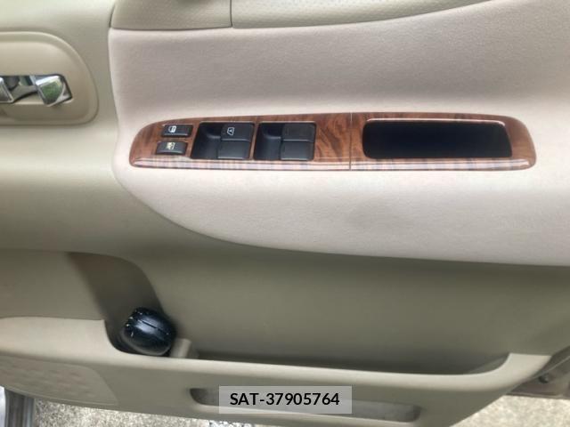 Nissan SERENA 2009-10 8745742-11