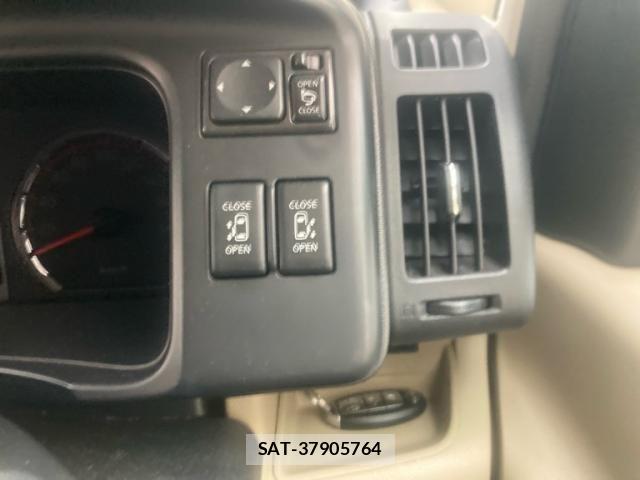 Nissan SERENA 2009-10 8745742-18