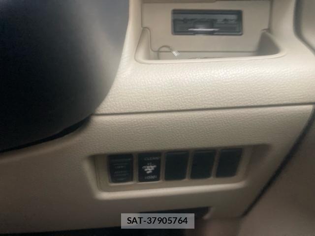 Nissan SERENA 2009-10 8745742-19